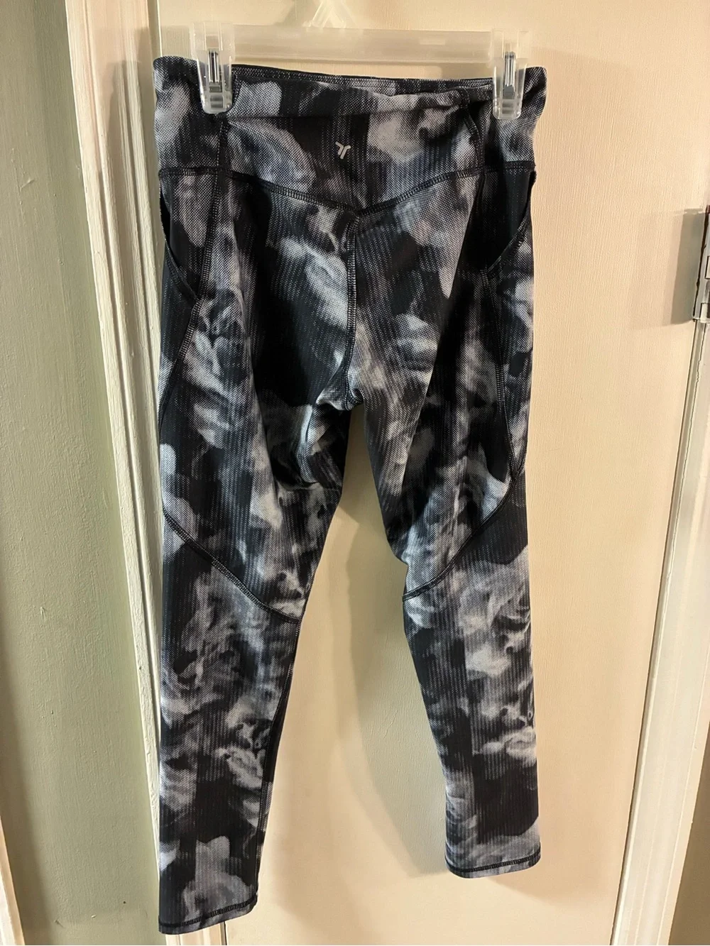 Girls Old Navy Black And Gray Leggings Size L  Large (10 / 12)